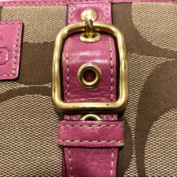 Classic Coach zip around wallet! - Picture 3 of 9
